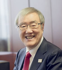 出口治明氏の写真