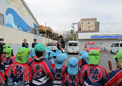 ミス別府一日消防長委嘱式及び園児による街頭啓発活動の写真
